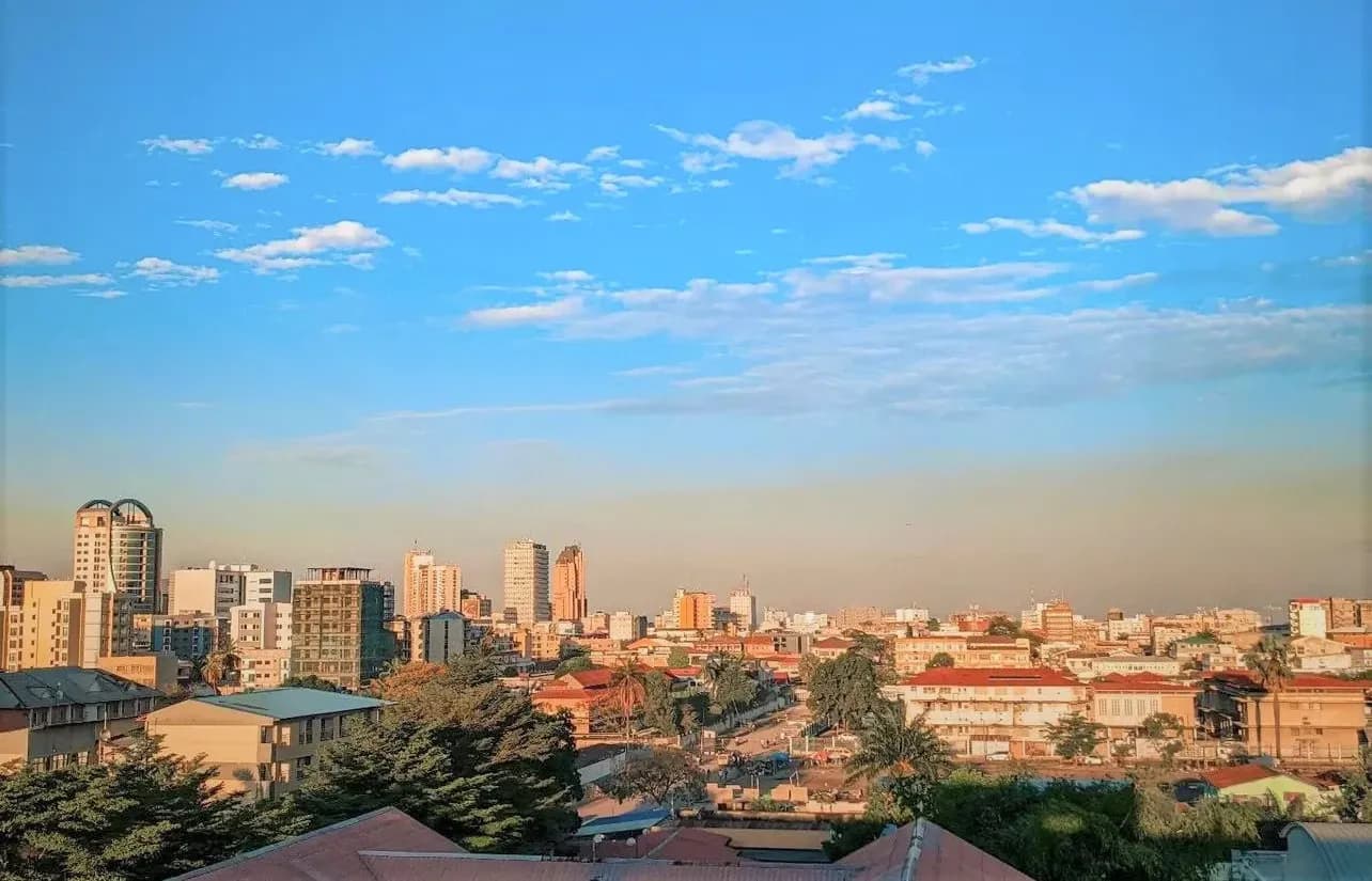 Immeubles de La Gombe à Kinshasa, photographiés en septembre 2023