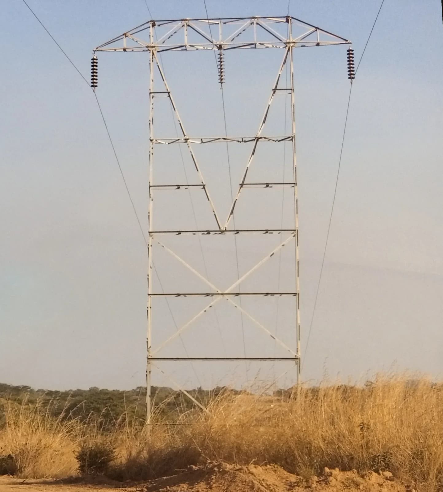 Pylône d’une ligne électrique entre Mwadingusha et Lubumbashi en RDC